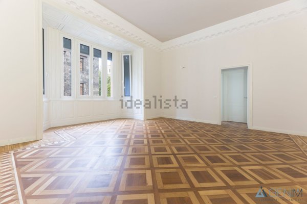 appartamento in vendita a Genova in zona Carignano