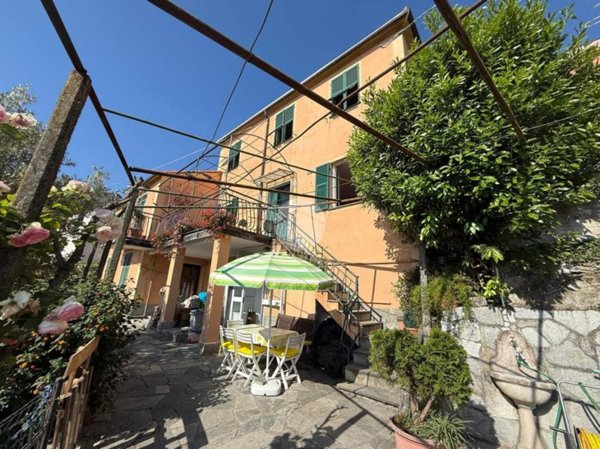 appartamento in vendita a Genova in zona Apparizione