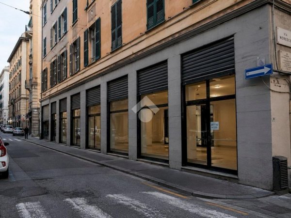 negozio in vendita a Genova in zona Marassi
