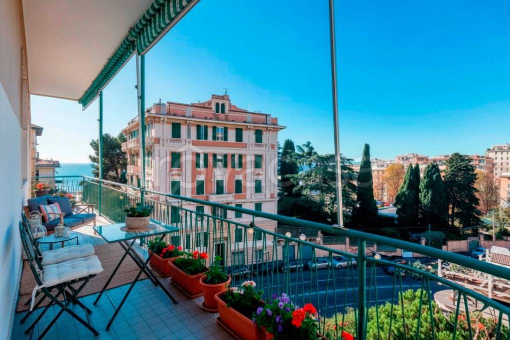 appartamento in vendita a Genova in zona Albaro