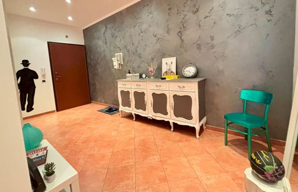 appartamento in vendita a Genova in zona Sestri Ponente