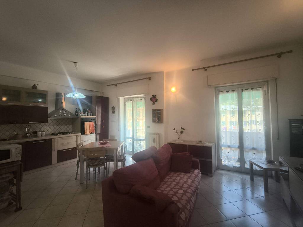 appartamento in vendita a Genova in zona Quezzi