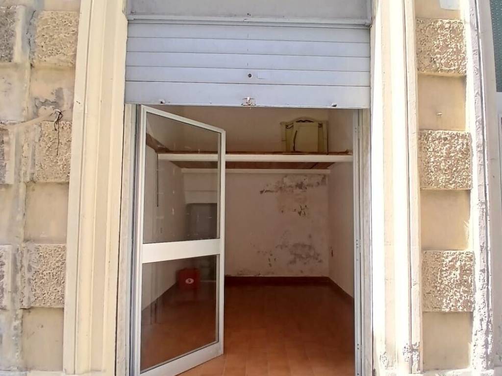 negozio in vendita a Genova in zona Sampierdarena