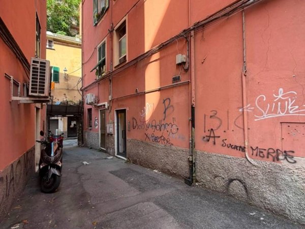 appartamento in vendita a Genova in zona Quezzi