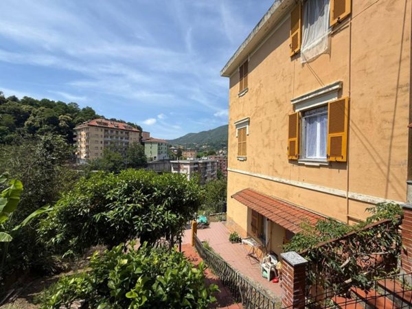 appartamento in vendita a Genova in zona Bolzaneto