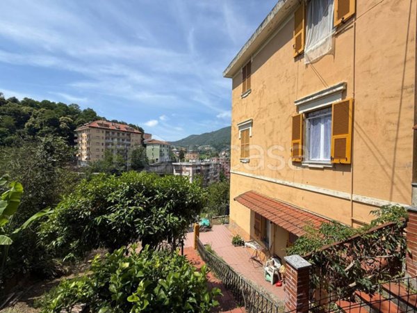 appartamento in vendita a Genova in zona Rivarolo