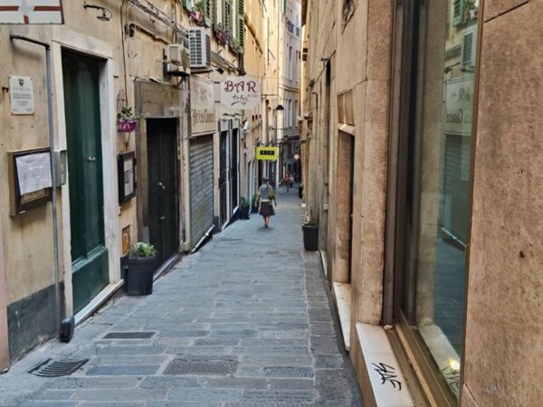 appartamento in vendita a Genova in zona Sottoripa / Maddalena / Molo