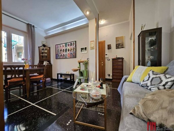 appartamento in vendita a Genova in zona Sestri Ponente