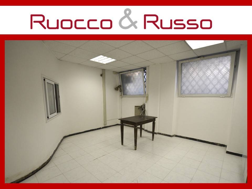 ufficio in vendita a Genova in zona Foce