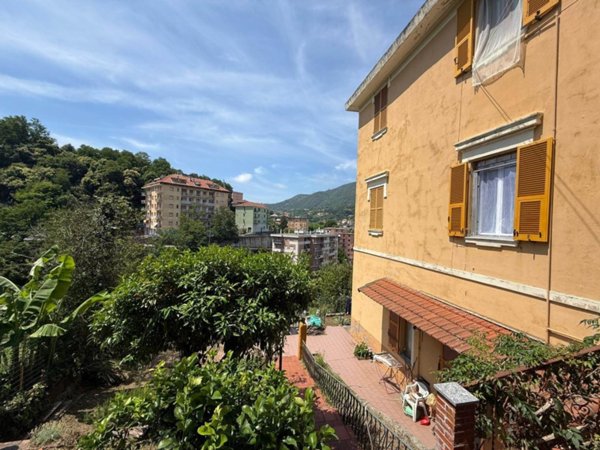 appartamento in vendita a Genova in zona Bolzaneto