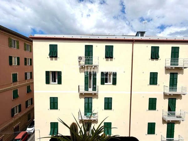 appartamento in vendita a Genova in zona Sestri Ponente