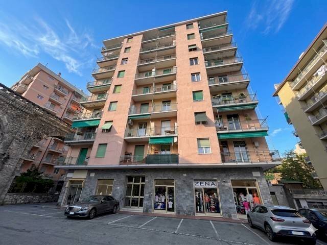 appartamento in vendita a Genova in zona Molassana