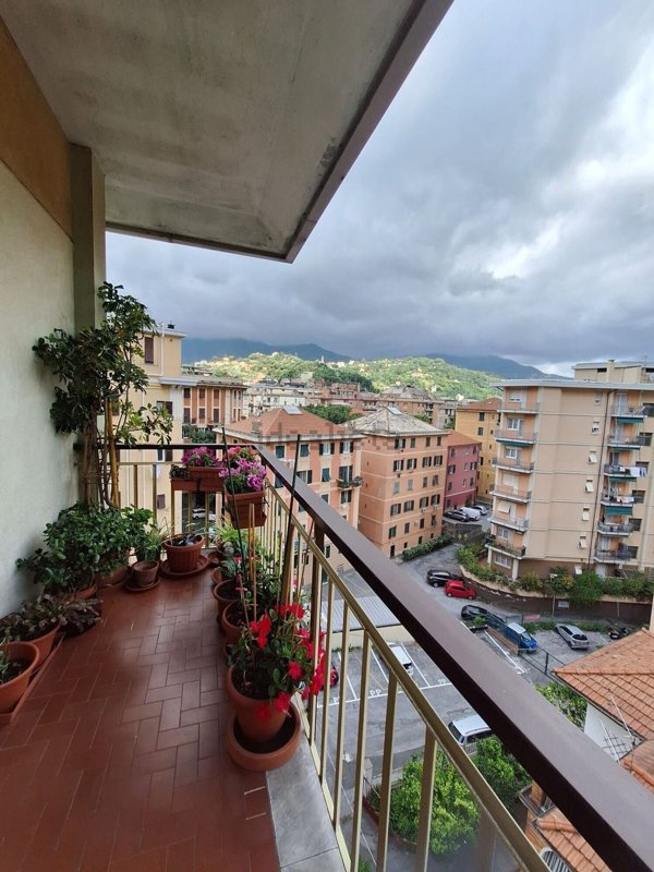 appartamento in vendita a Genova in zona Bolzaneto