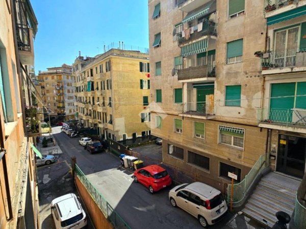 appartamento in vendita a Genova in zona Pegli