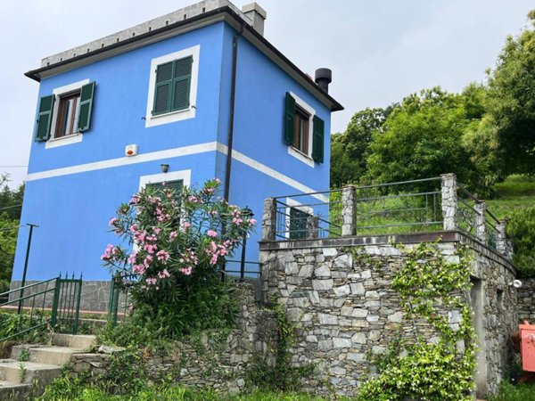 casa indipendente in vendita a Genova in zona Voltri