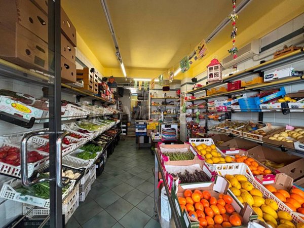 negozio in vendita a Genova in zona Pegli