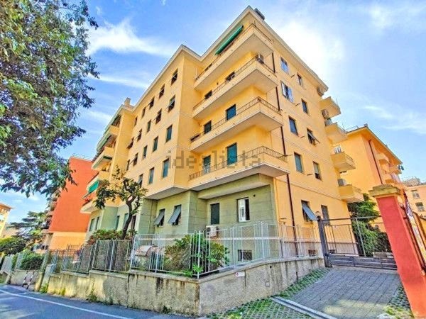 appartamento in vendita a Genova in zona Albaro