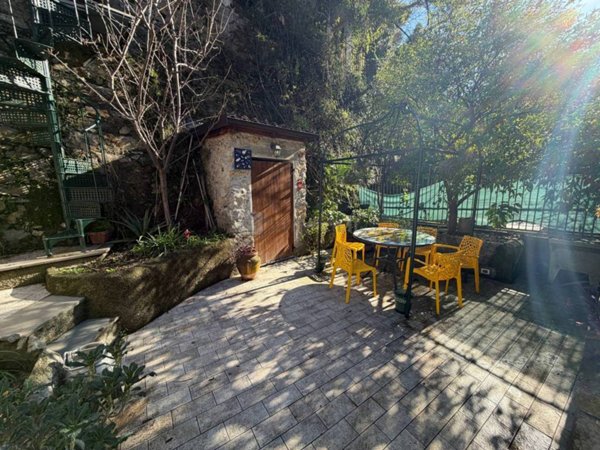 appartamento in vendita a Genova in zona Castelletto