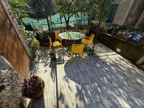 appartamento in vendita a Genova in zona Castelletto
