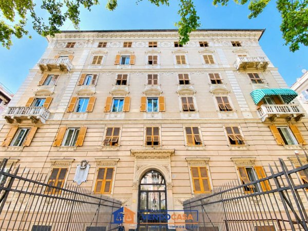 appartamento in vendita a Genova in zona Foce
