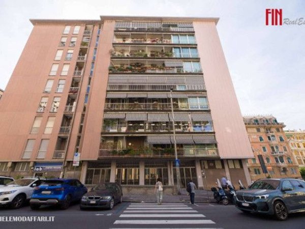 appartamento in vendita a Genova in zona Foce