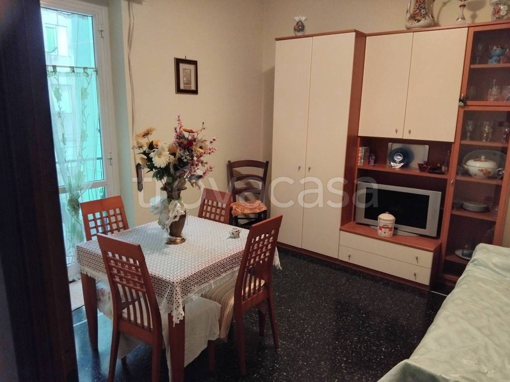 appartamento in vendita a Genova in zona Rivarolo