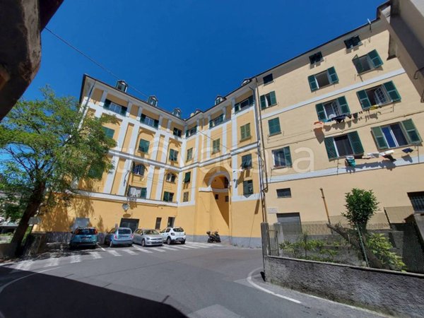 appartamento in vendita a Genova in zona Sestri Ponente