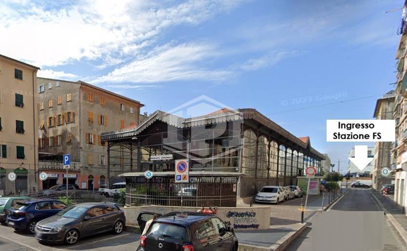 appartamento in vendita a Genova in zona Sestri Ponente