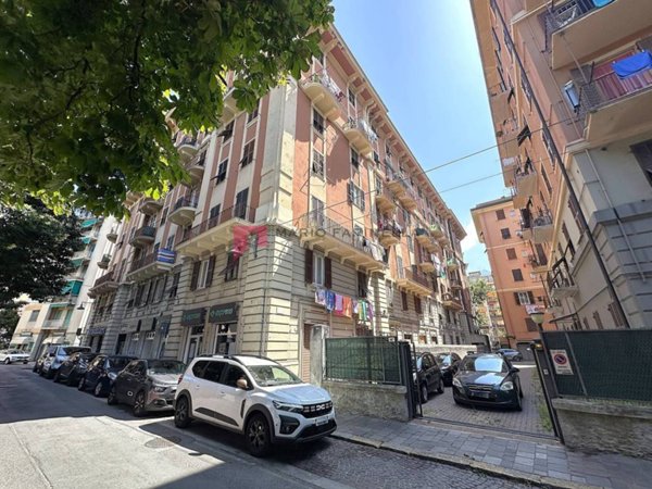 appartamento in vendita a Genova in zona Bolzaneto