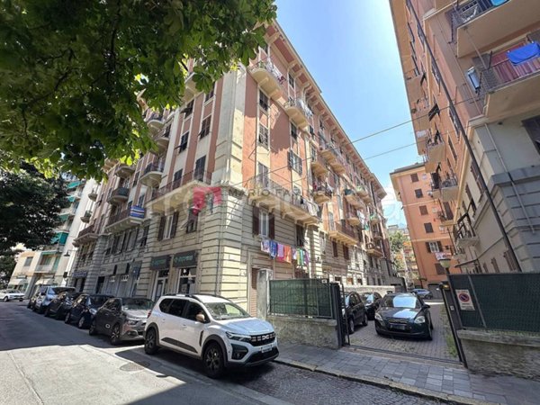 appartamento in vendita a Genova in zona Bolzaneto