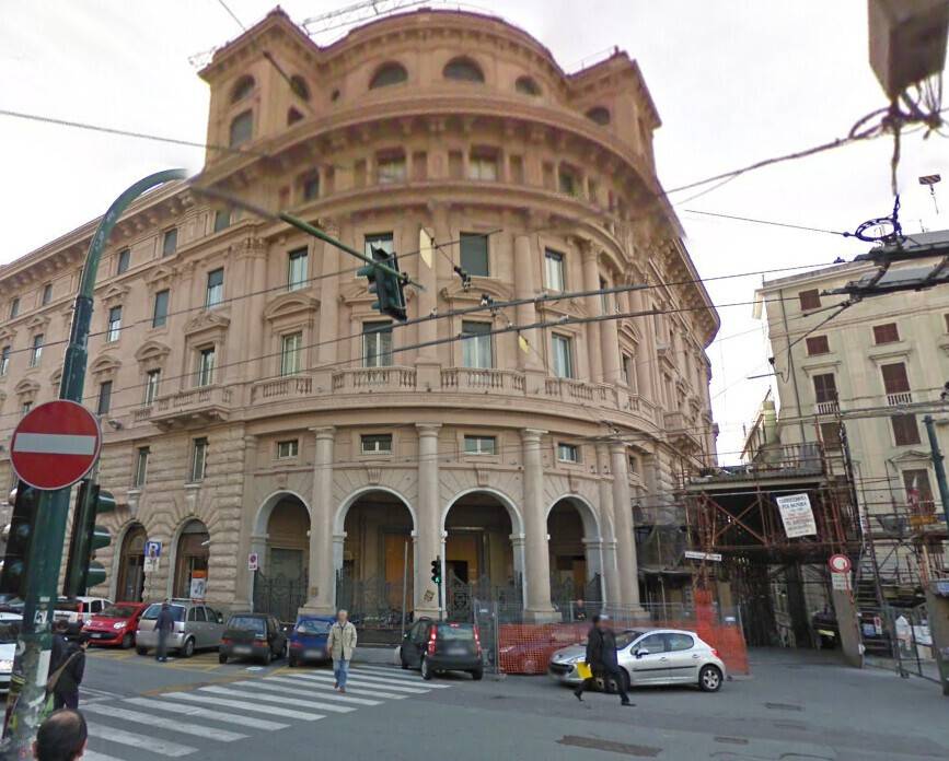 ufficio in vendita a Genova in zona Sottoripa / Maddalena / Molo