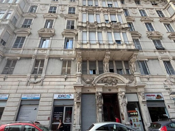 appartamento in vendita a Genova in zona Sampierdarena