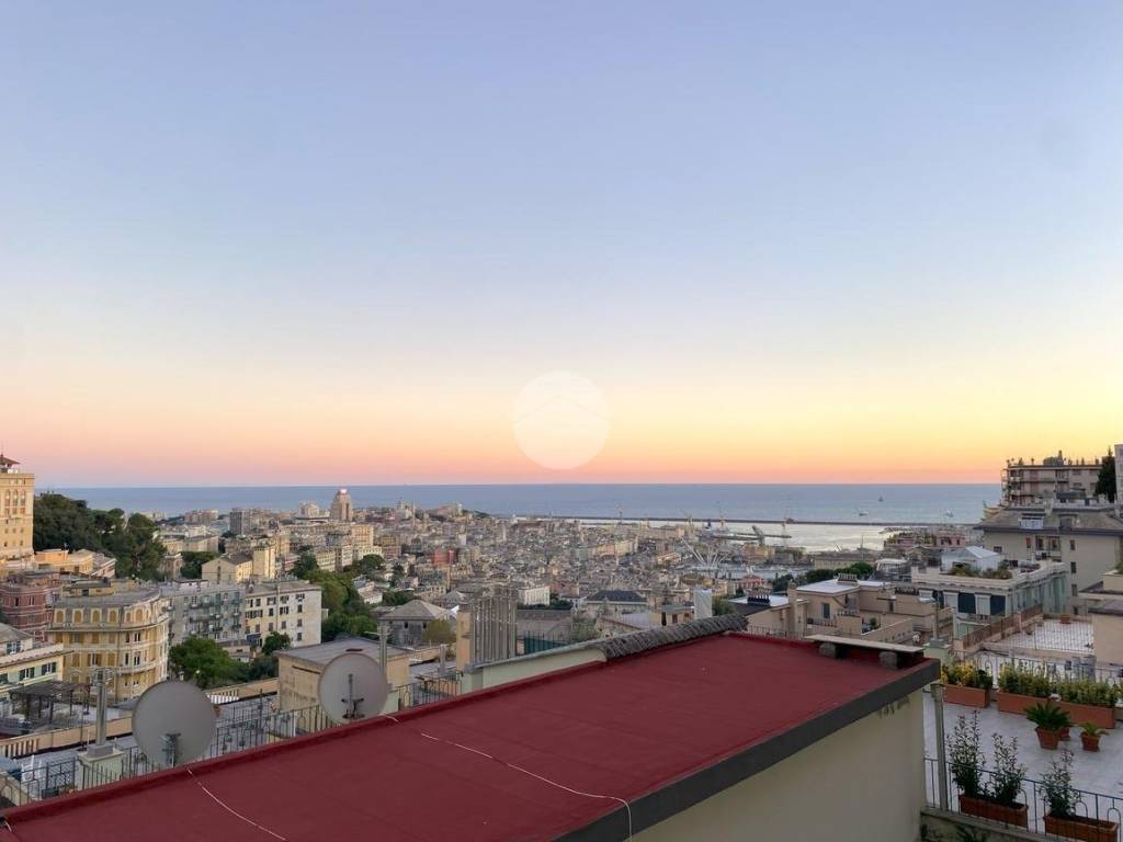 appartamento in vendita a Genova in zona Castelletto