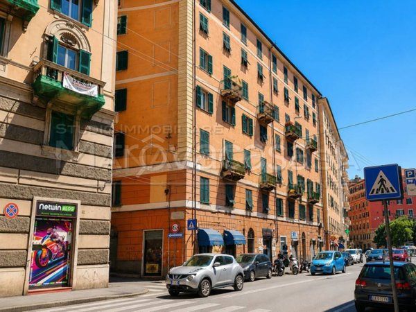appartamento in vendita a Genova in zona Sampierdarena
