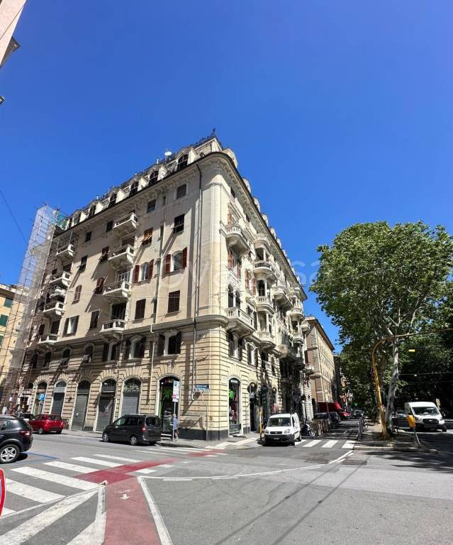 appartamento in vendita a Genova in zona Foce