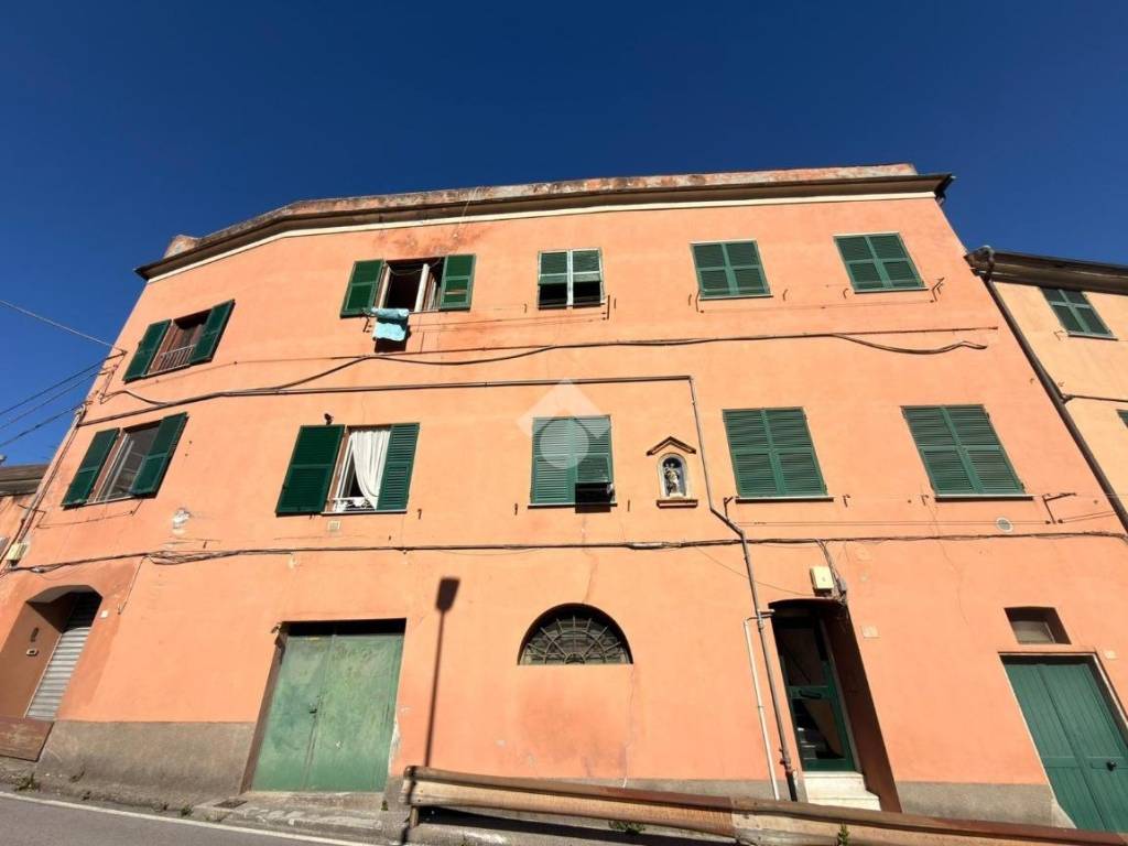 appartamento in vendita a Genova in zona Voltri