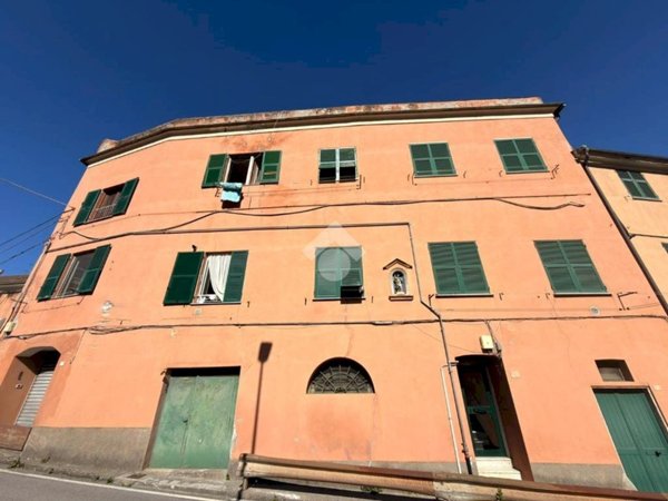 appartamento in vendita a Genova in zona Voltri