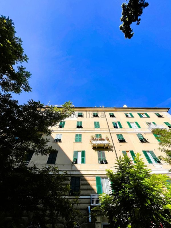 appartamento in vendita a Genova in zona Foce