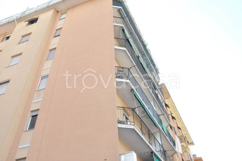 appartamento in vendita a Genova in zona Bolzaneto