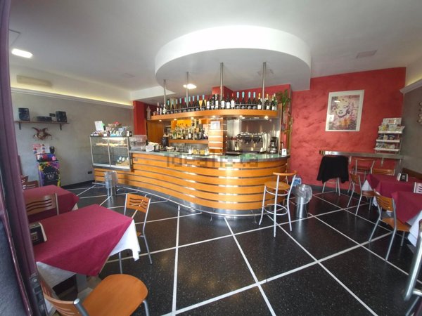 negozio in vendita a Genova in zona Sturla