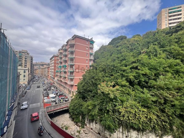appartamento in vendita a Genova in zona Marassi