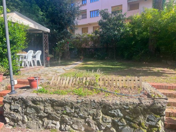 appartamento in vendita a Genova in zona Albaro