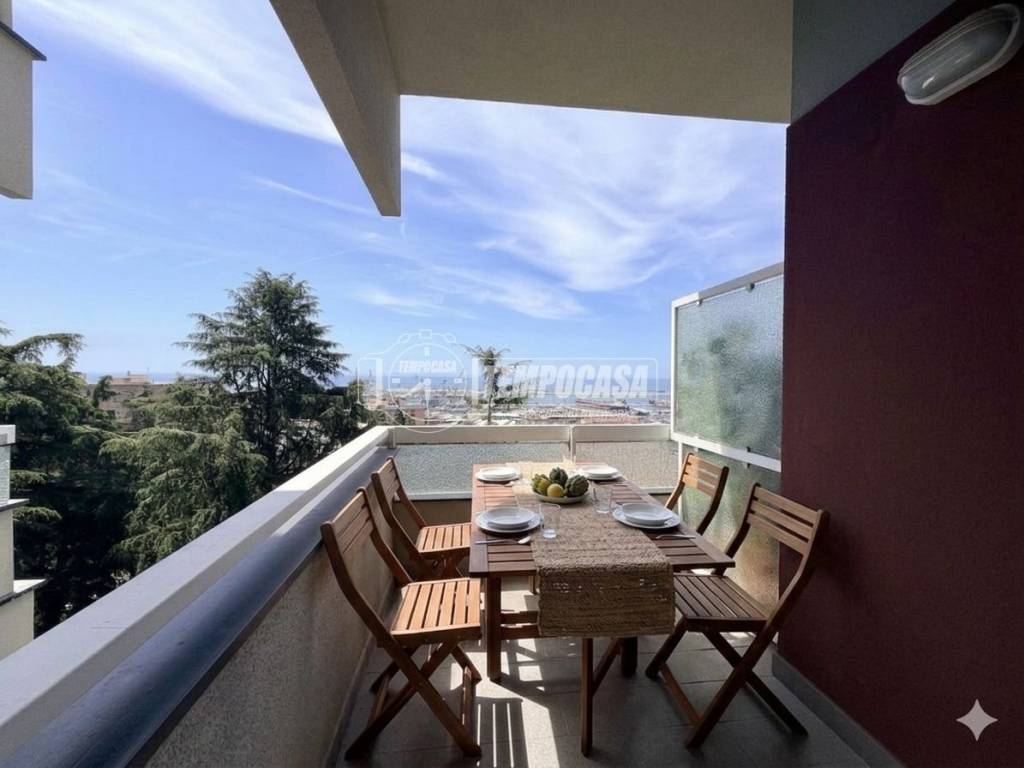 appartamento in vendita a Genova in zona Sestri Ponente