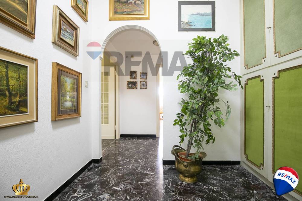 appartamento in vendita a Genova in zona Marassi