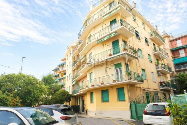 appartamento in vendita a Genova in zona Pegli