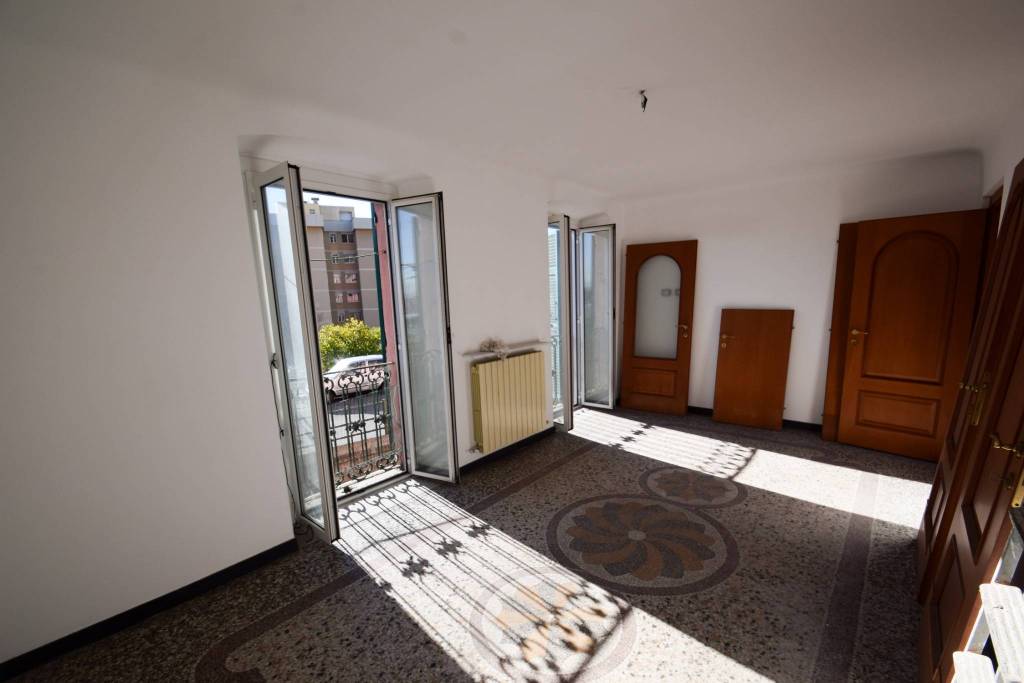 appartamento in vendita a Genova in zona Voltri