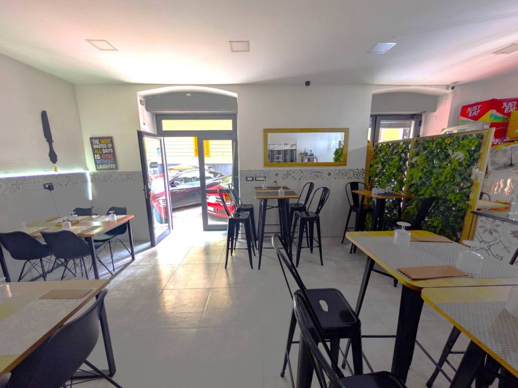 negozio in vendita a Genova in zona Castelletto