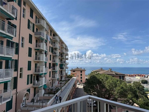 appartamento in vendita a Genova in zona Palmaro / Pra'