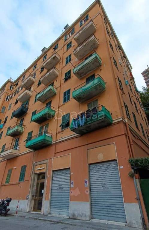 appartamento in vendita a Genova in zona Lagaccio / Granarolo