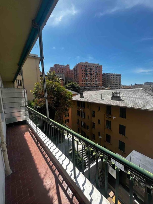 appartamento in vendita a Genova in zona Lagaccio / Granarolo